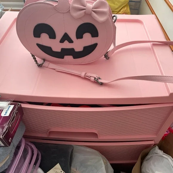 Pink Pumpkin Crossbody Bag - Picture 2 of 4